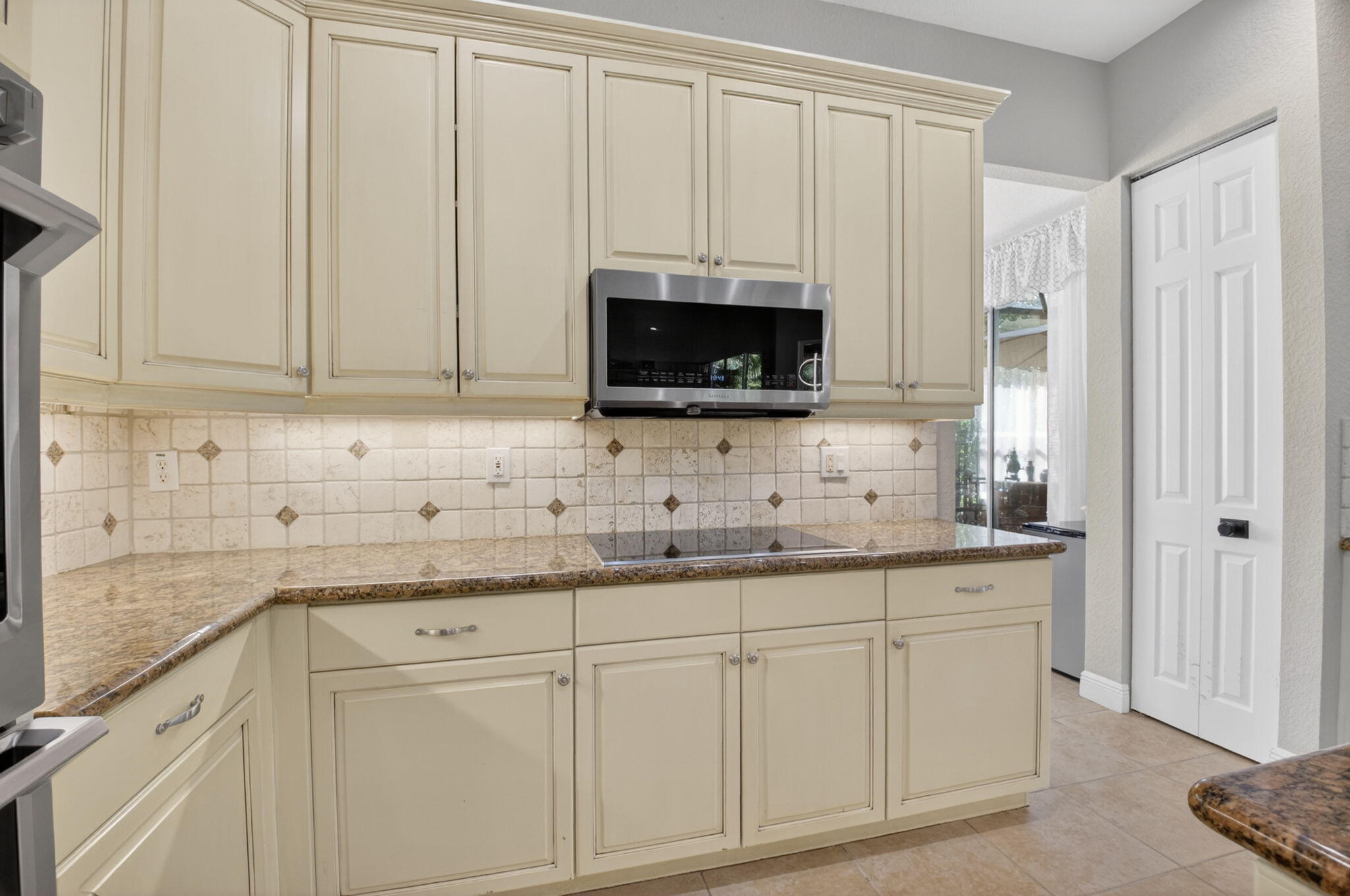 SATURNIA ISLES - Residential