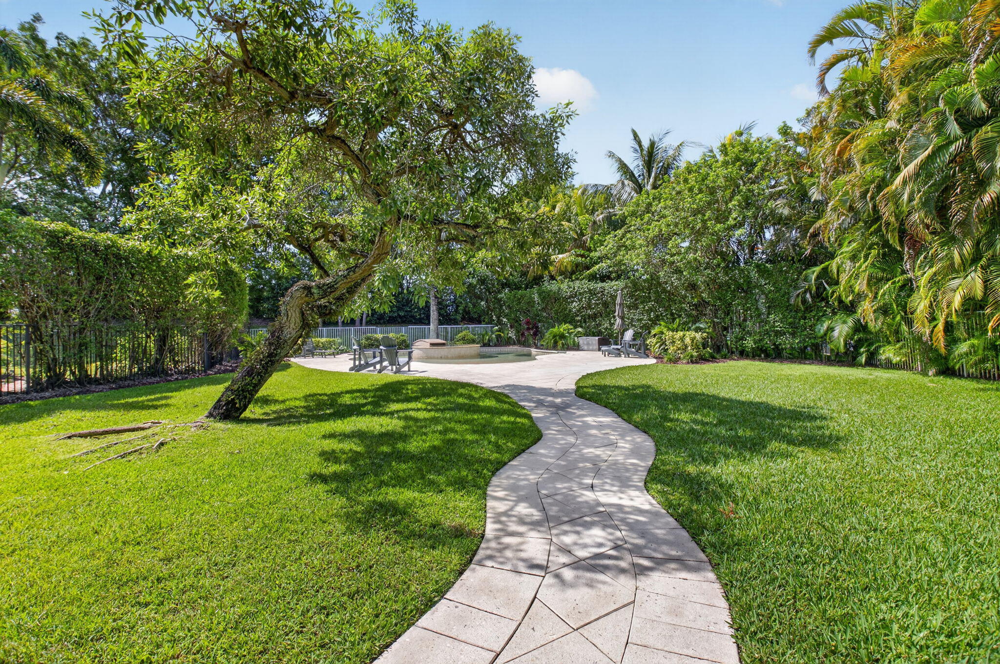 SATURNIA ISLES - Residential