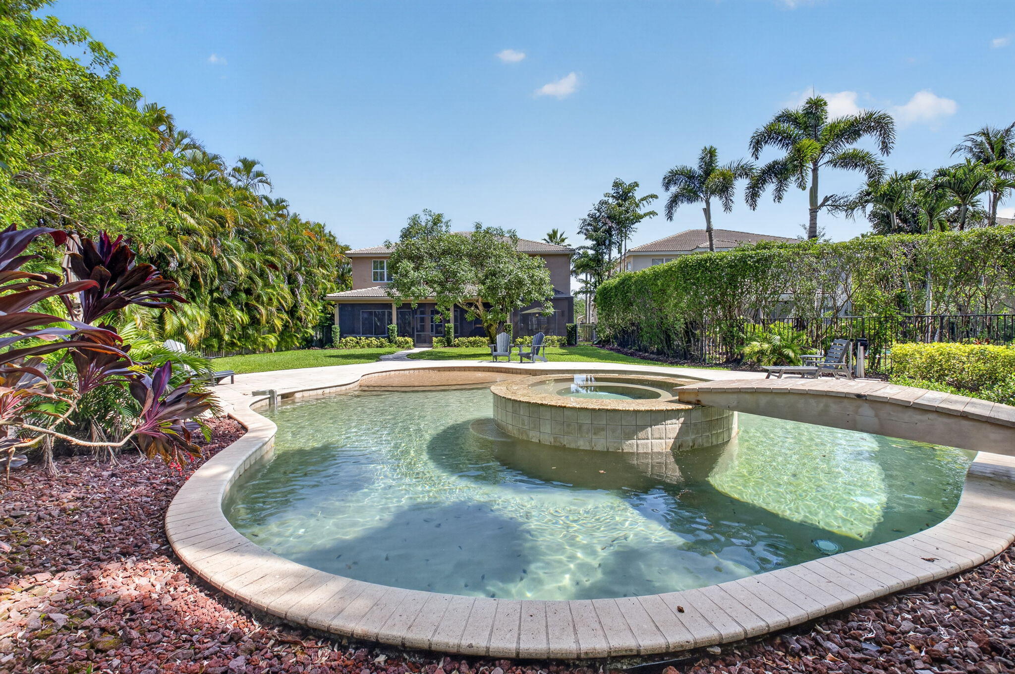 SATURNIA ISLES - Residential