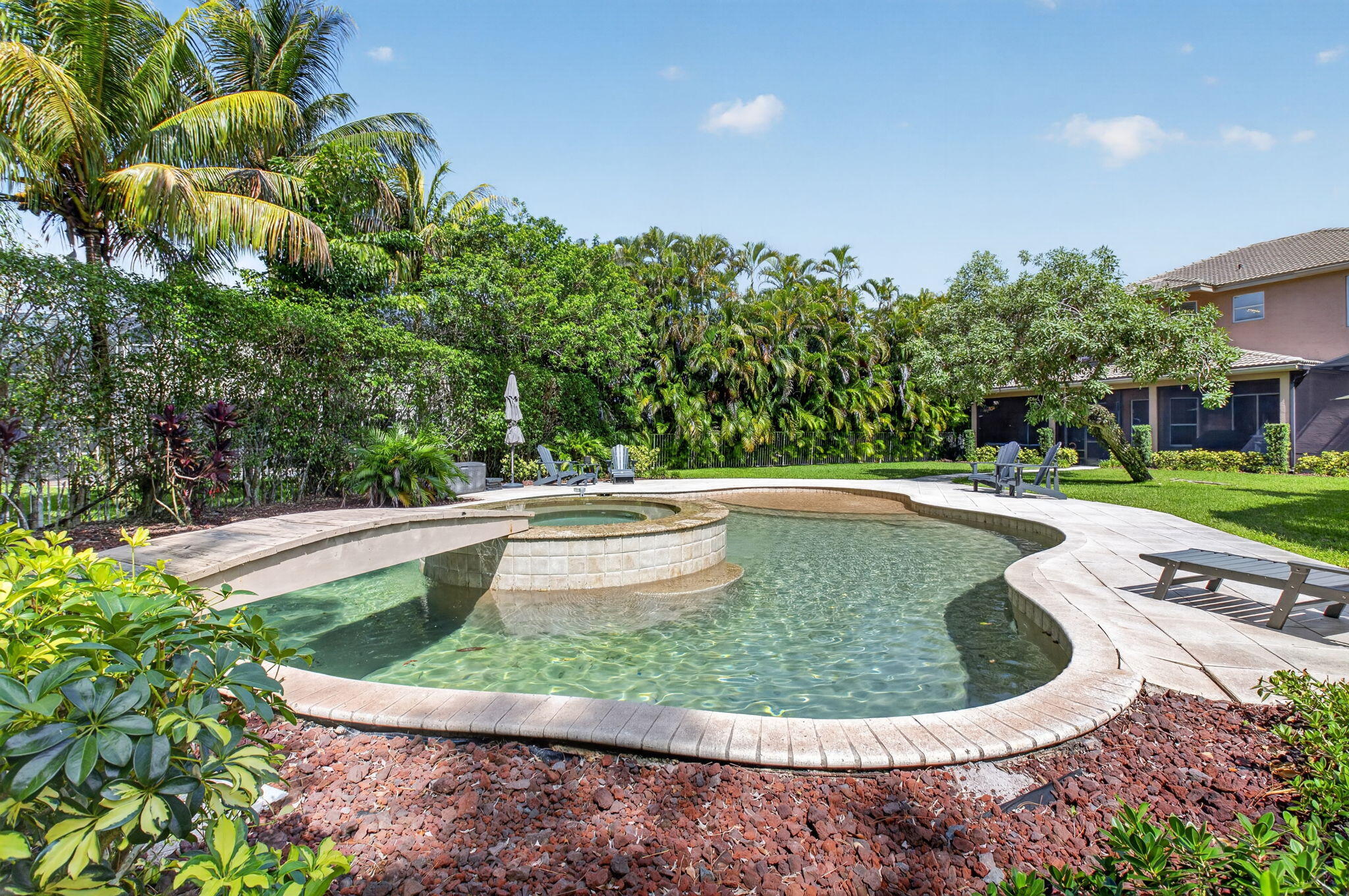 SATURNIA ISLES - Residential