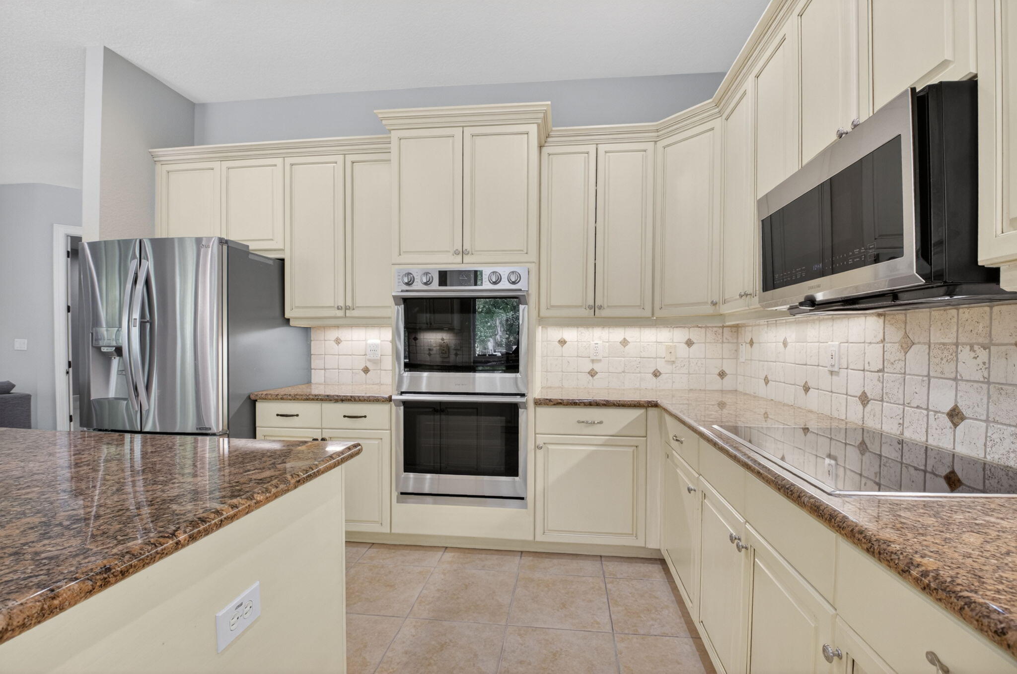 SATURNIA ISLES - Residential