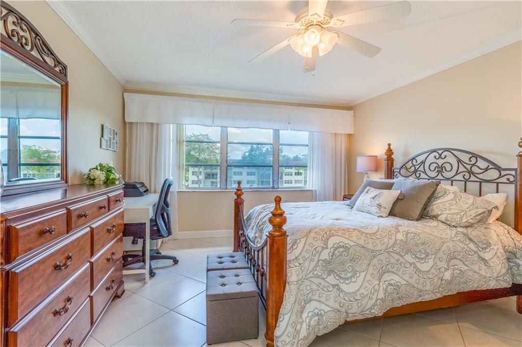 Hollybrook Golf & Tennis - Residential