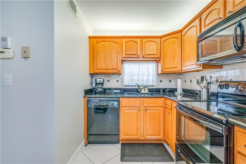 Hollybrook Golf & Tennis - Residential