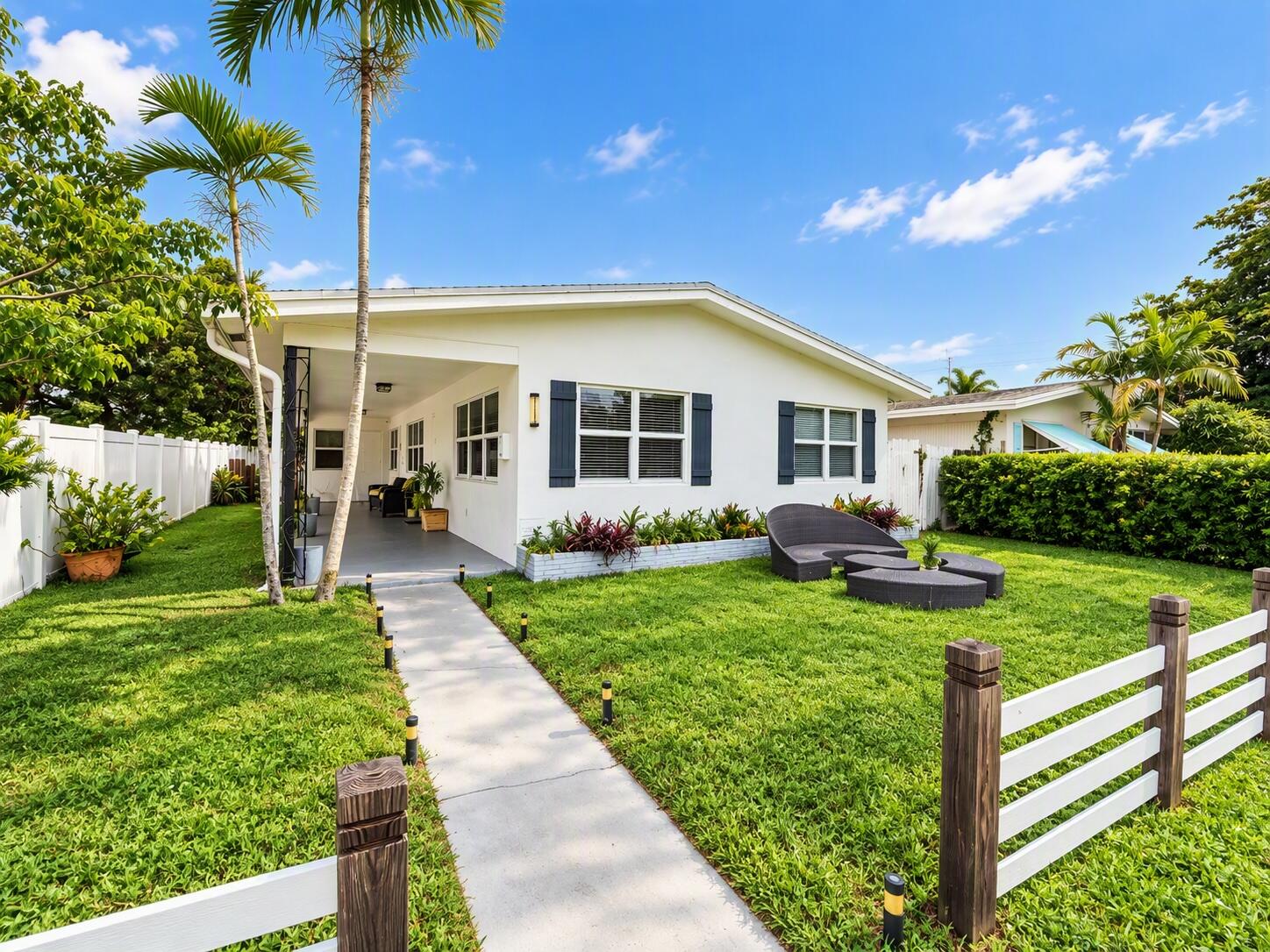 131 NE 19th Avenue 1-3