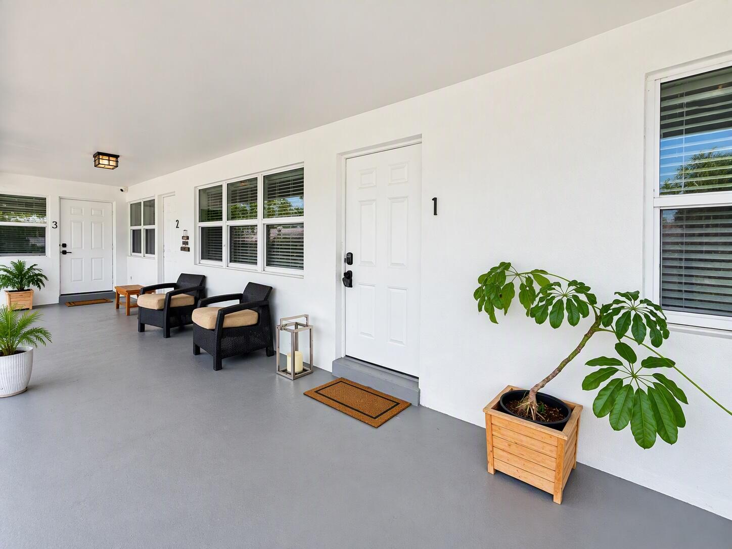 131 NE 19th Avenue 1-3