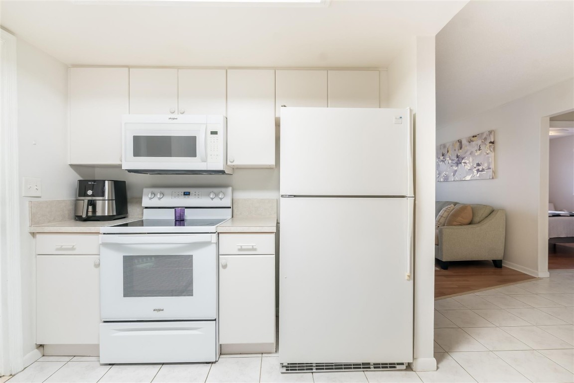 Paradise Gardens 67-37 B - Residential