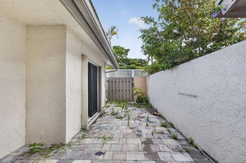 Tiny photo for 3076 S Oakland Forest Drive #503, Oakland Park, FL 33309 (MLS # B26050690)