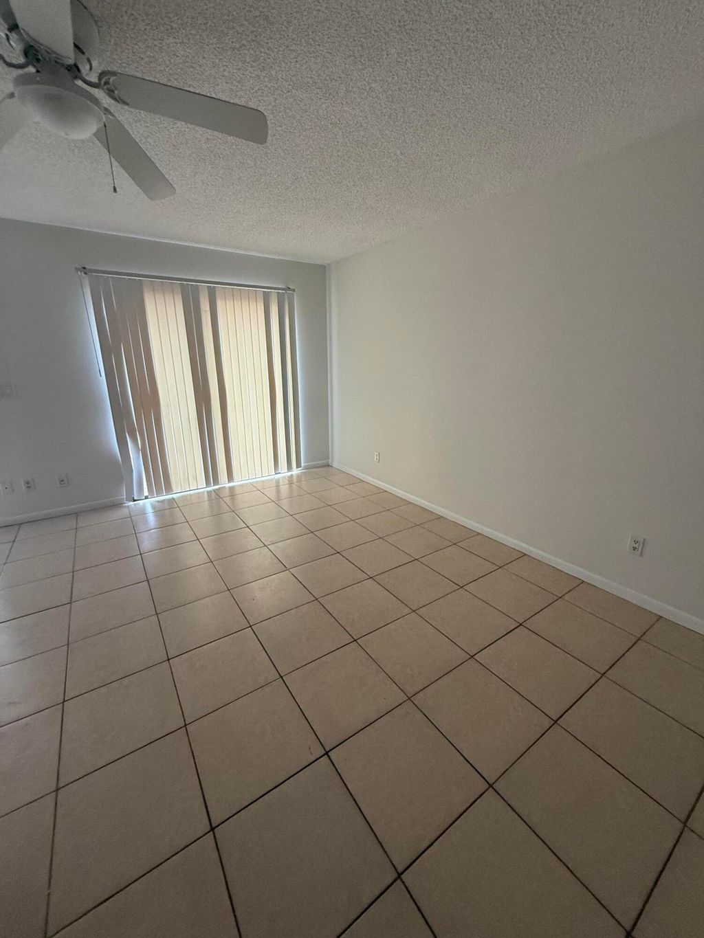 Photo of 633 Executive Center Drive #L202, West Palm Beach, FL 33401 (MLS # B26029738)