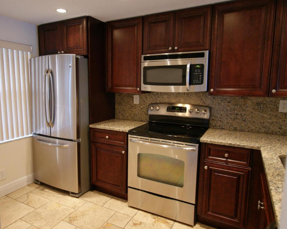 BRIARWOOD CONDO - Residential Lease