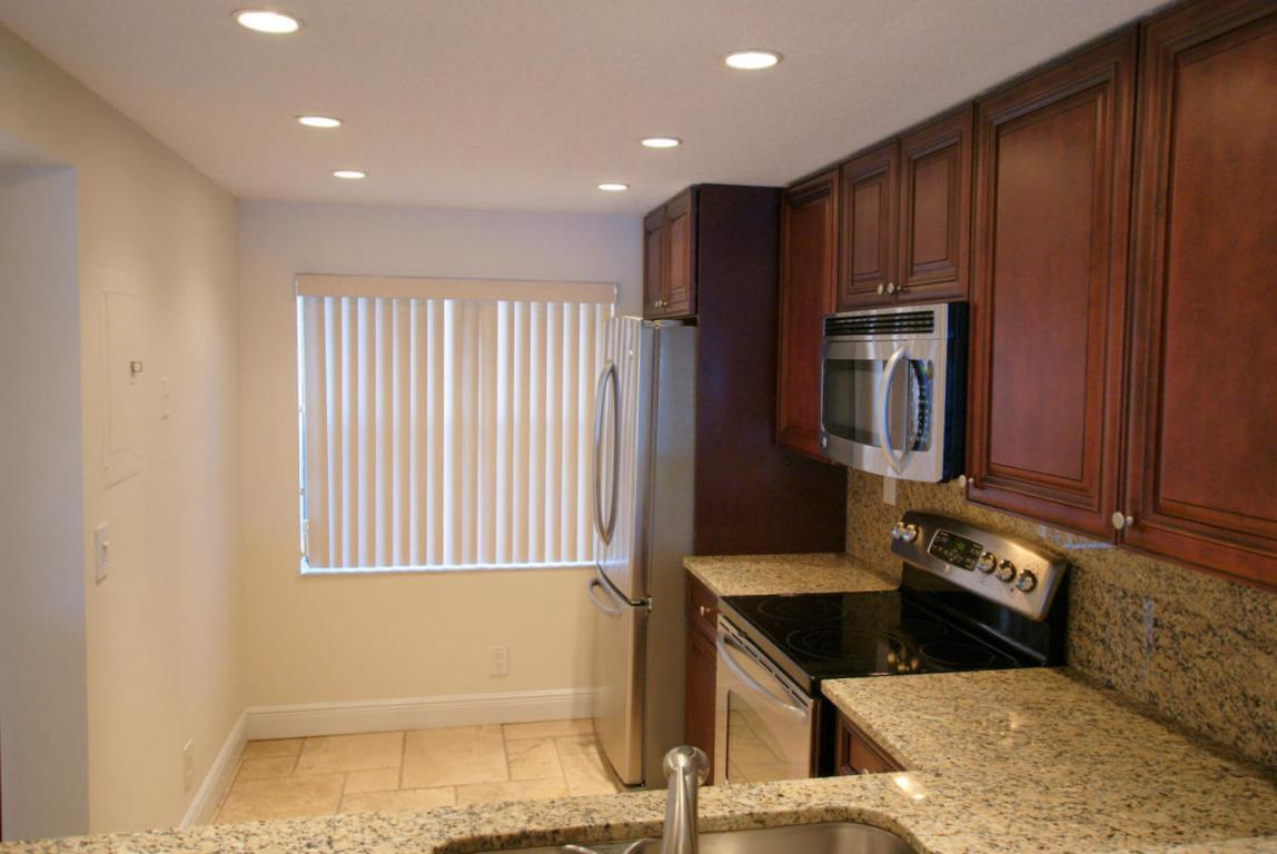 BRIARWOOD CONDO - Residential Lease