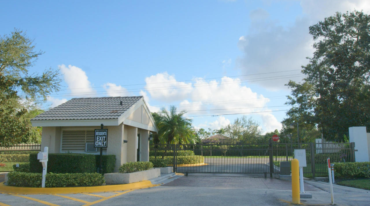 BRIARWOOD CONDO - Residential Lease