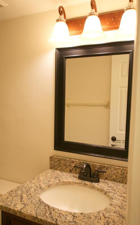 BRIARWOOD CONDO - Residential Lease