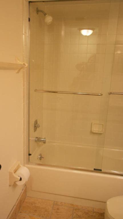 BRIARWOOD CONDO - Residential Lease