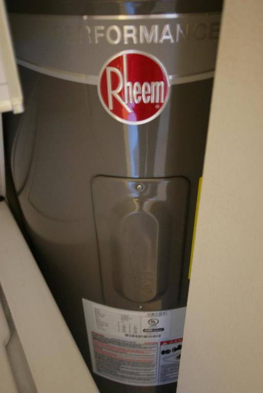 BRIARWOOD CONDO - Residential Lease