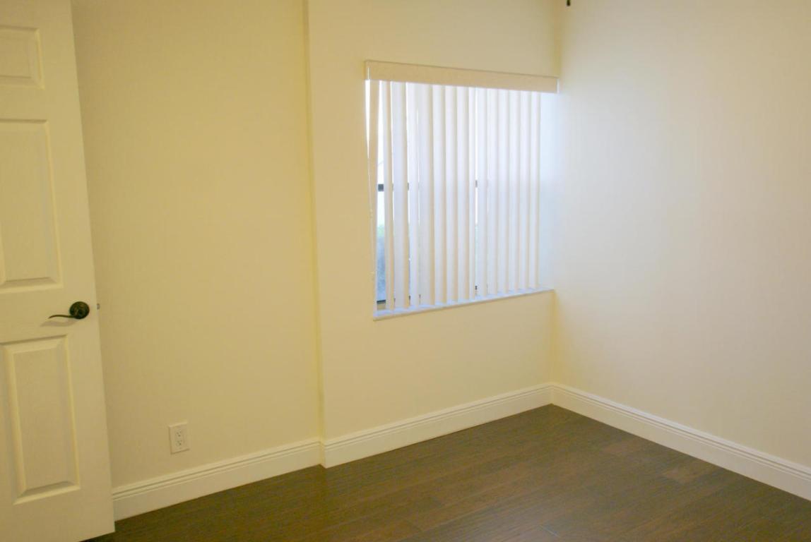 BRIARWOOD CONDO - Residential Lease
