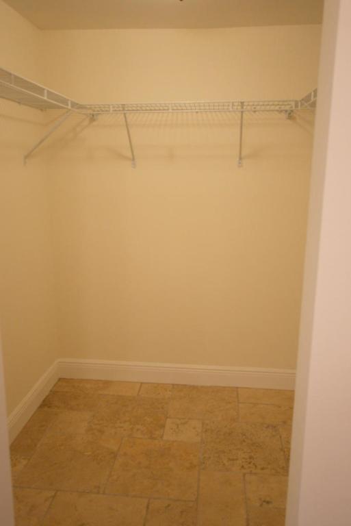 BRIARWOOD CONDO - Residential Lease
