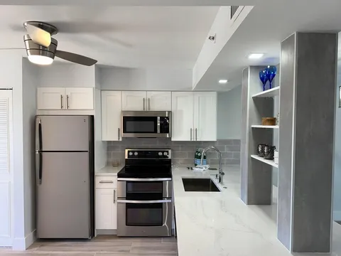 14527 Bonaire Boulevard Unit 306, Delray Beach, FL MLS: R11091647