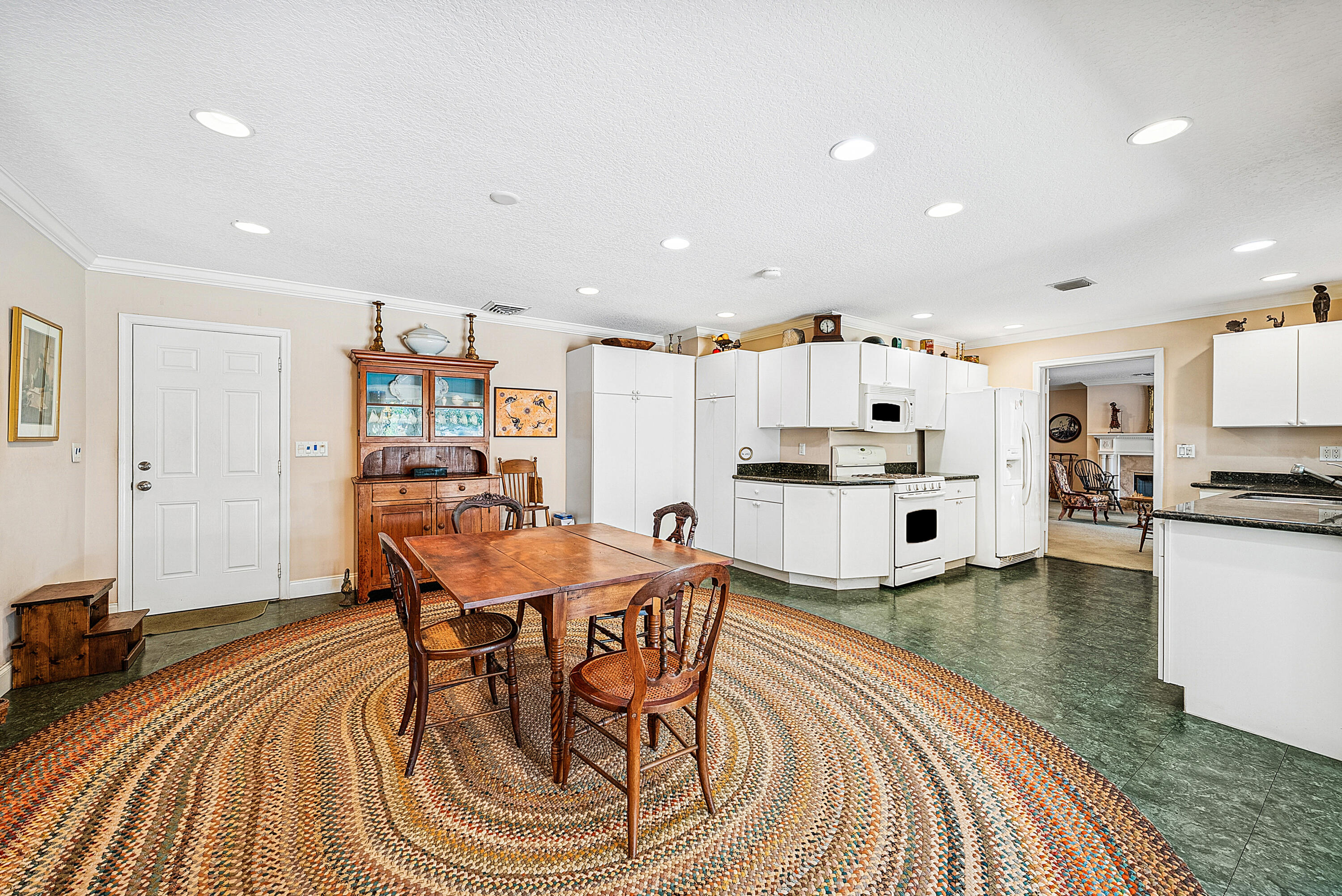 CITY OF ATLANTIS - Residential