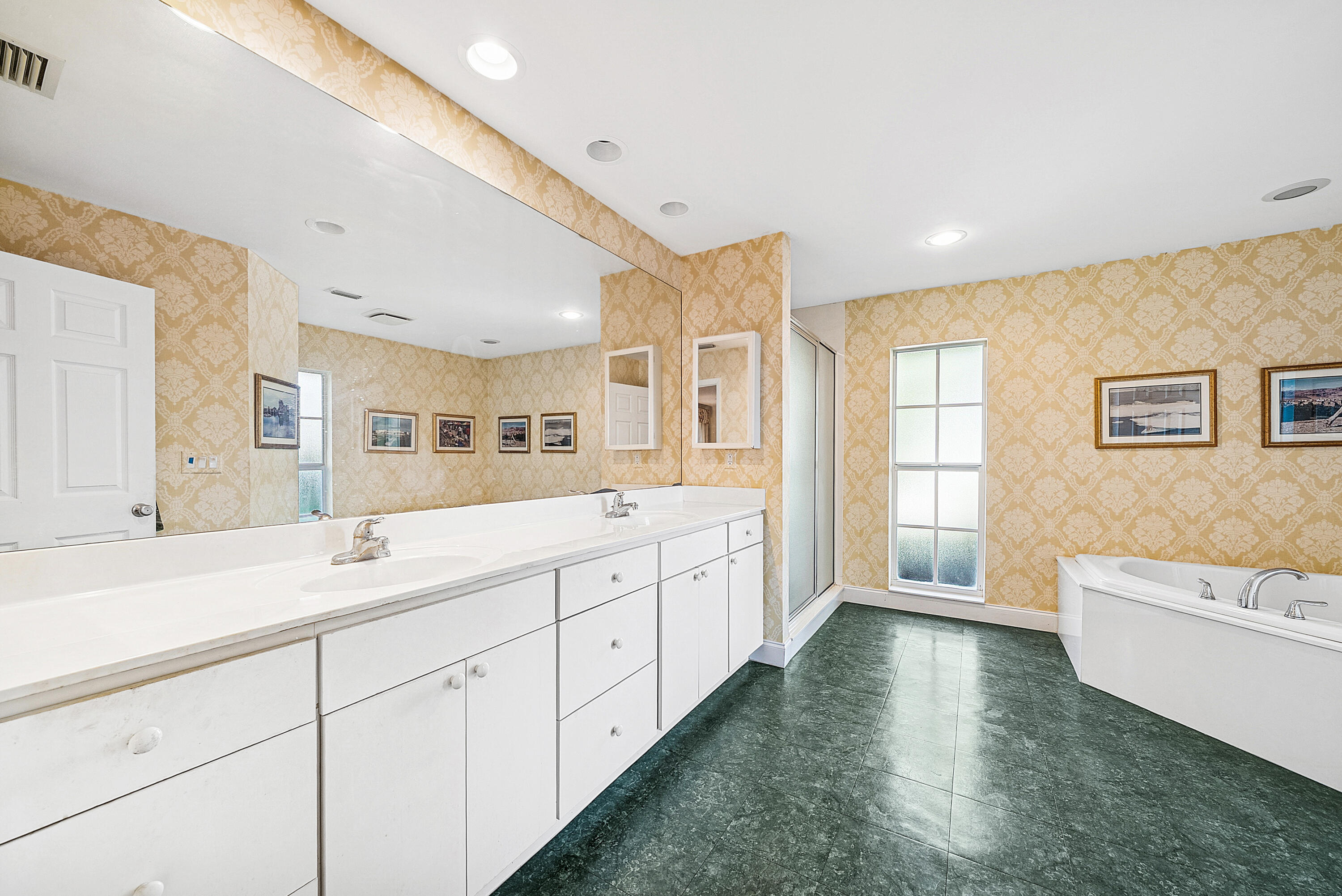 CITY OF ATLANTIS - Residential