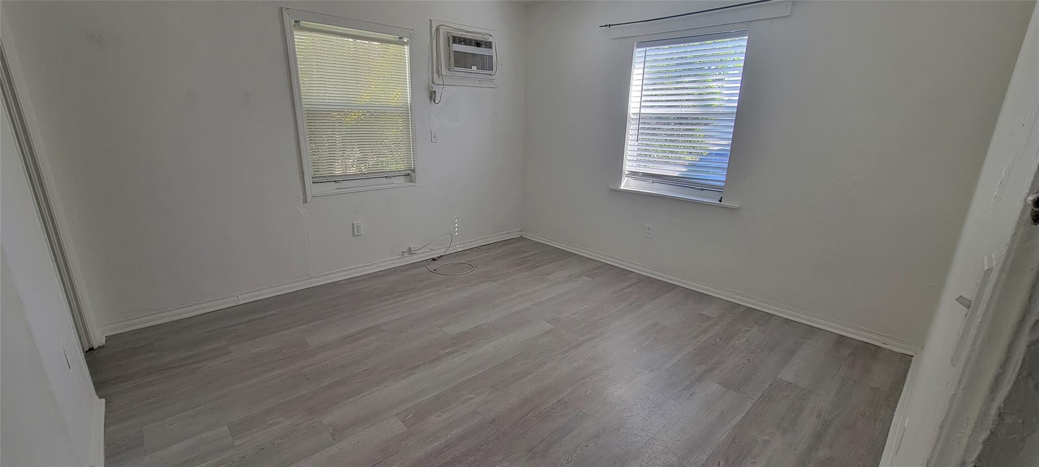 Hollywood Terrace 3-12 B - Residential Lease