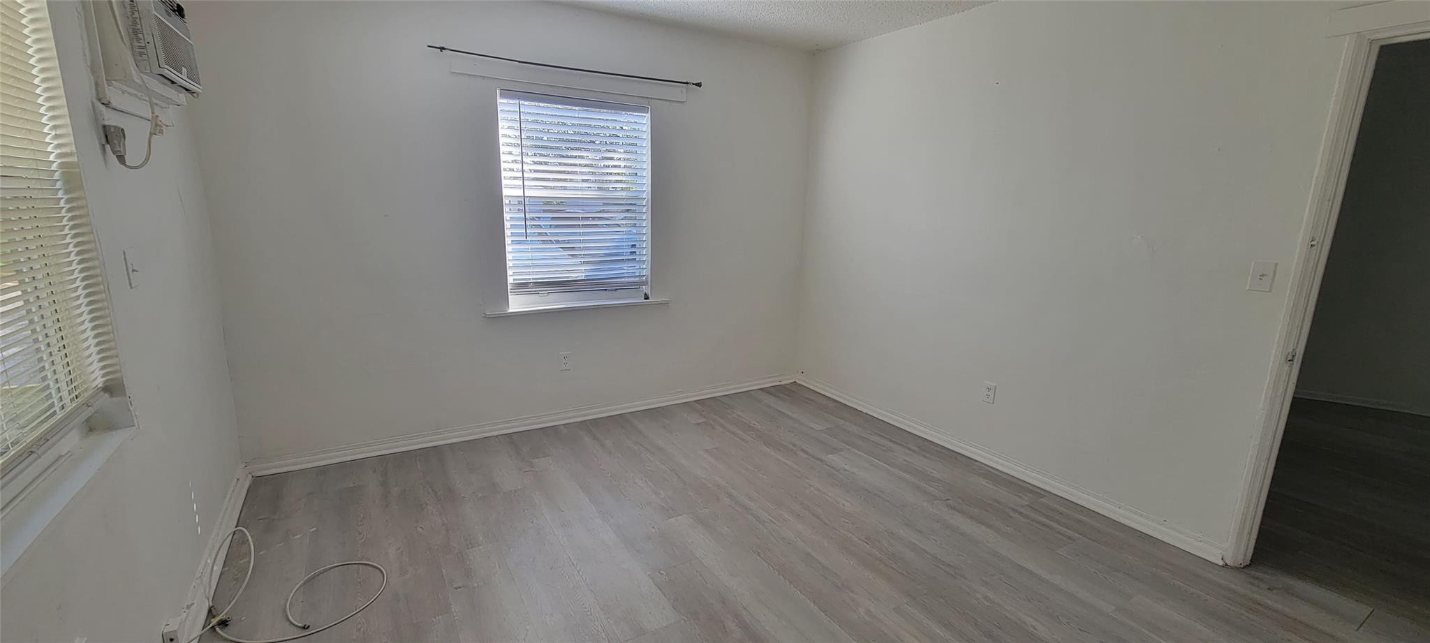 Hollywood Terrace 3-12 B - Residential Lease