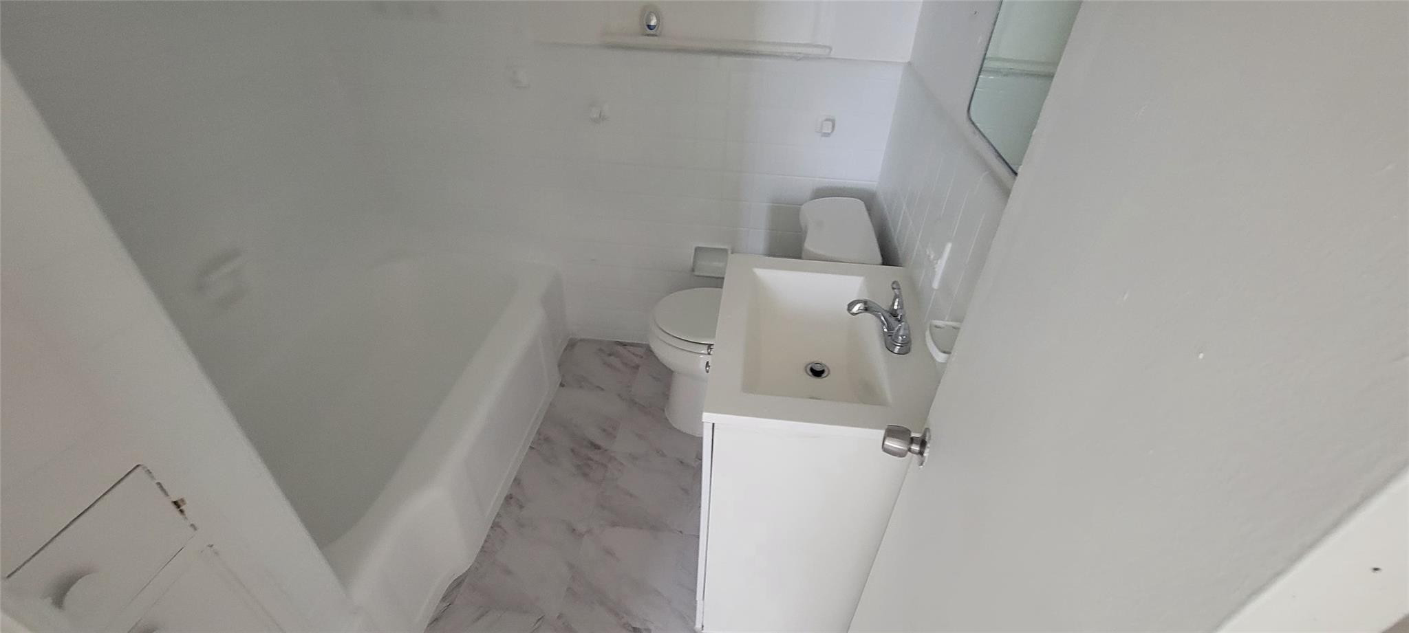 Hollywood Terrace 3-12 B - Residential Lease