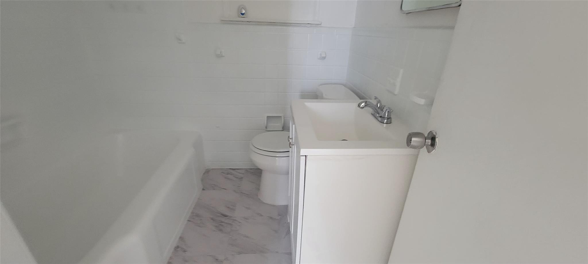 Hollywood Terrace 3-12 B - Residential Lease