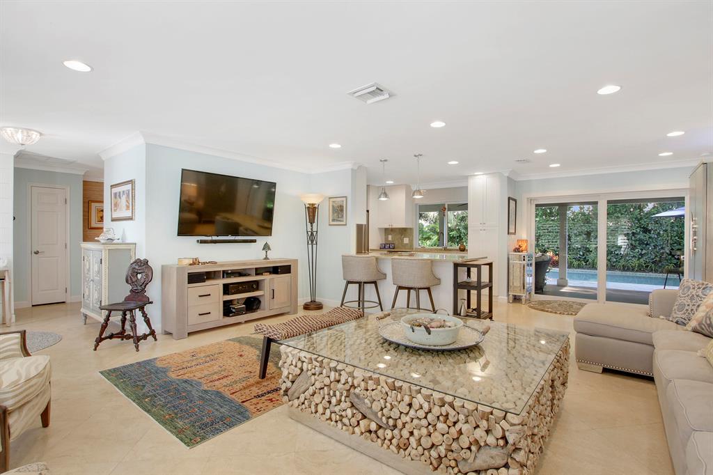 Tequesta Country Club - Residential