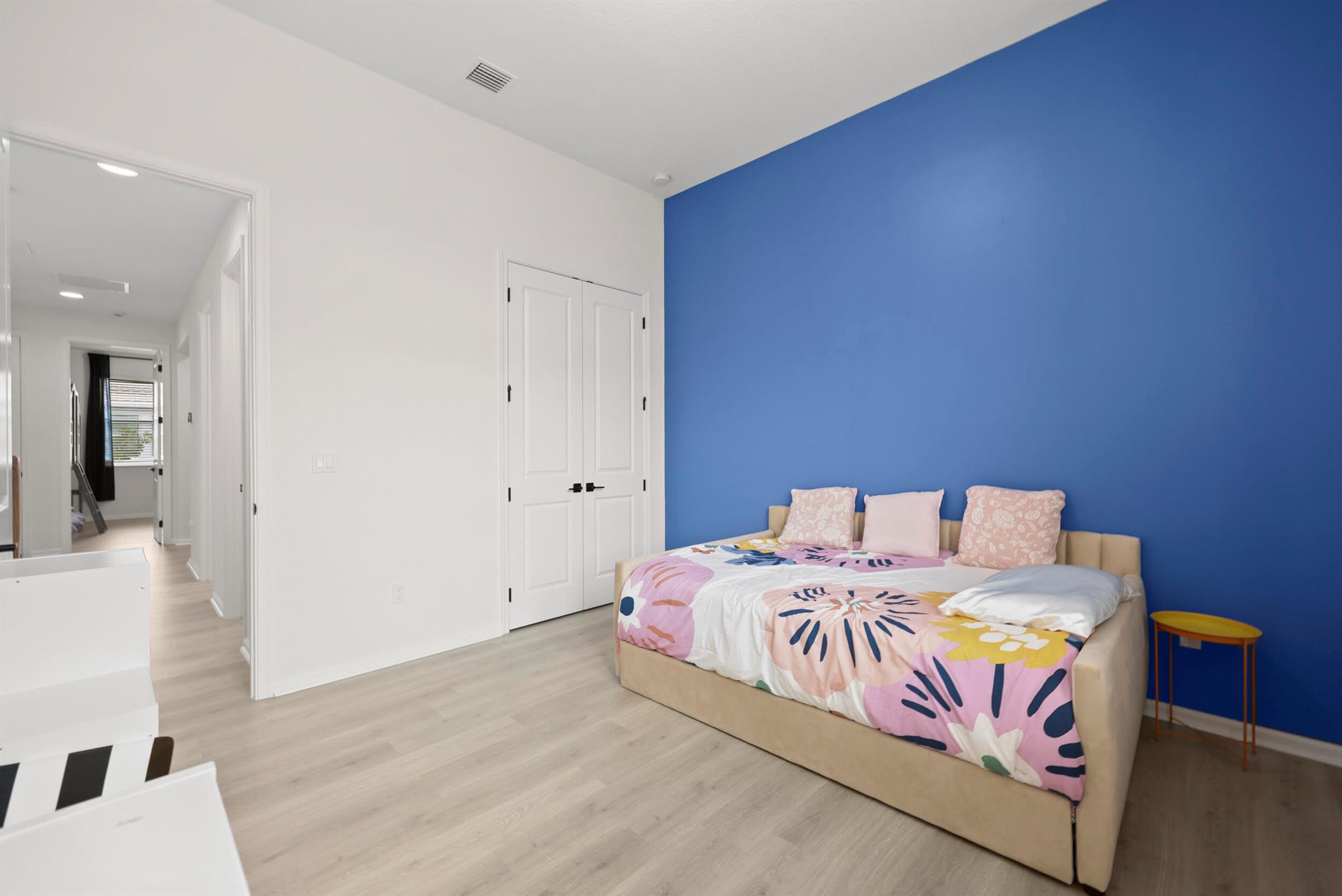 CROSSINGS OF WESTLAKE - Residential Lease