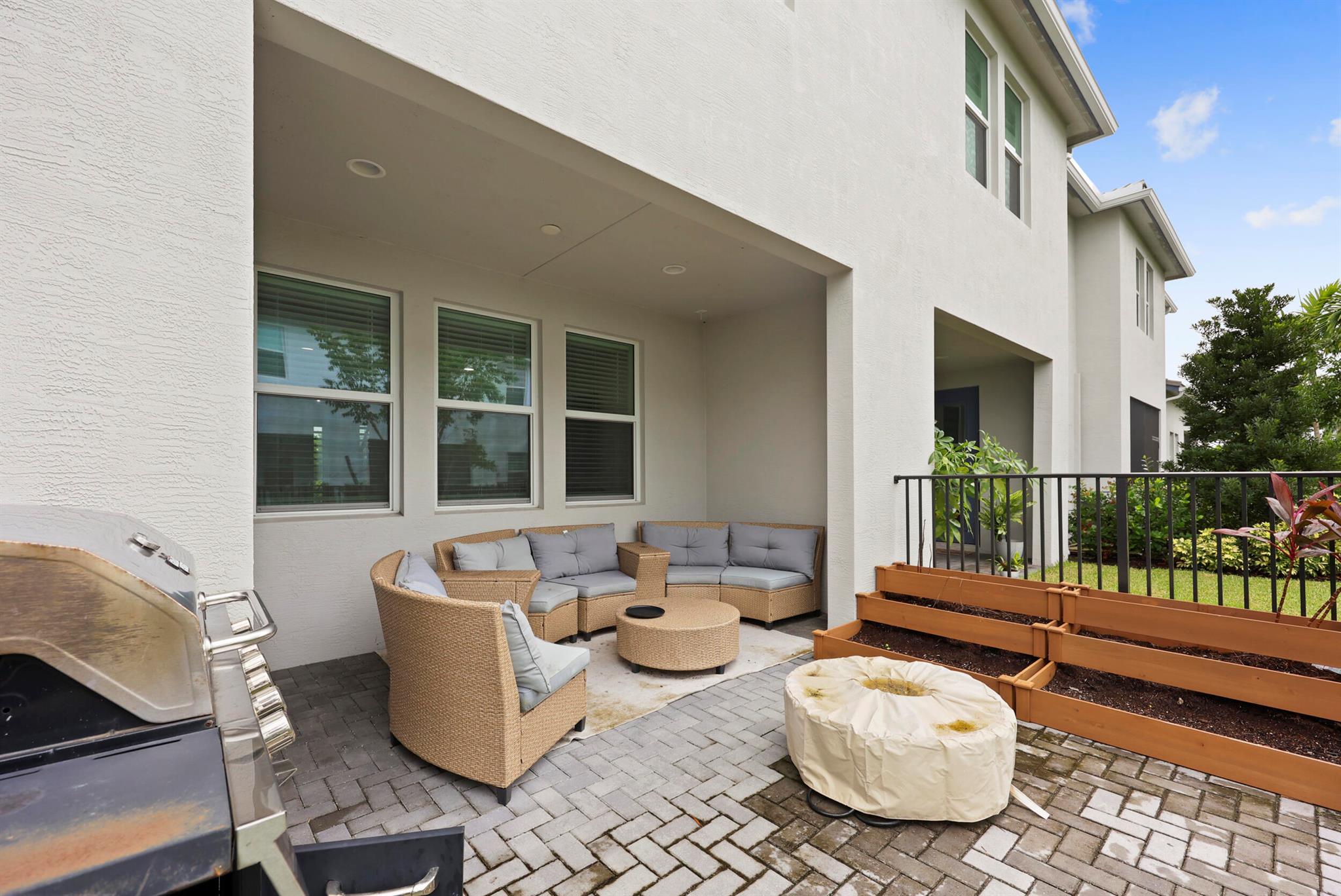 CROSSINGS OF WESTLAKE - Residential Lease