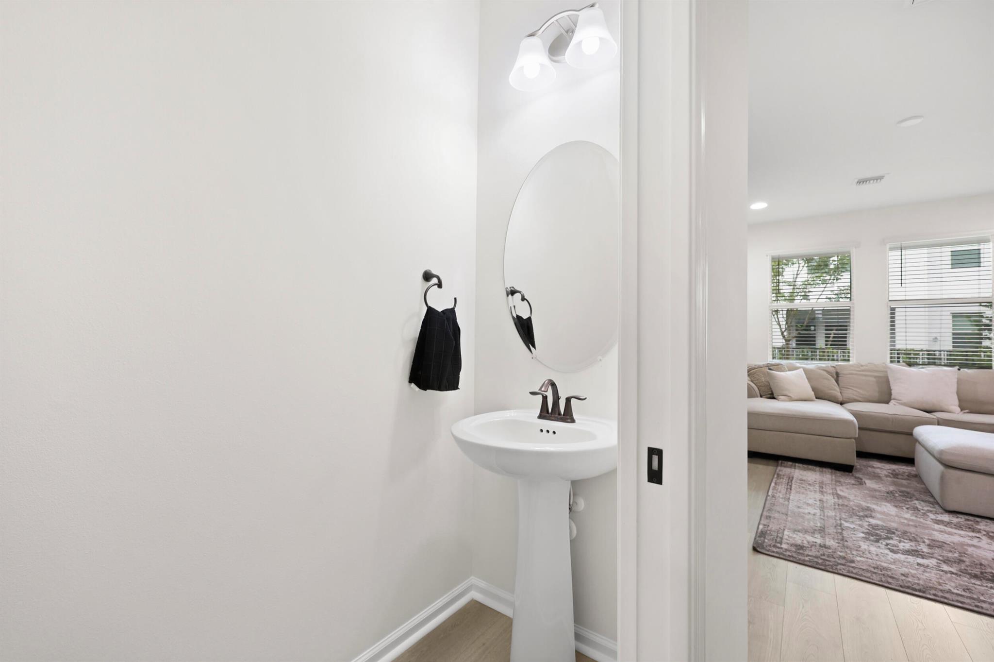 CROSSINGS OF WESTLAKE - Residential Lease