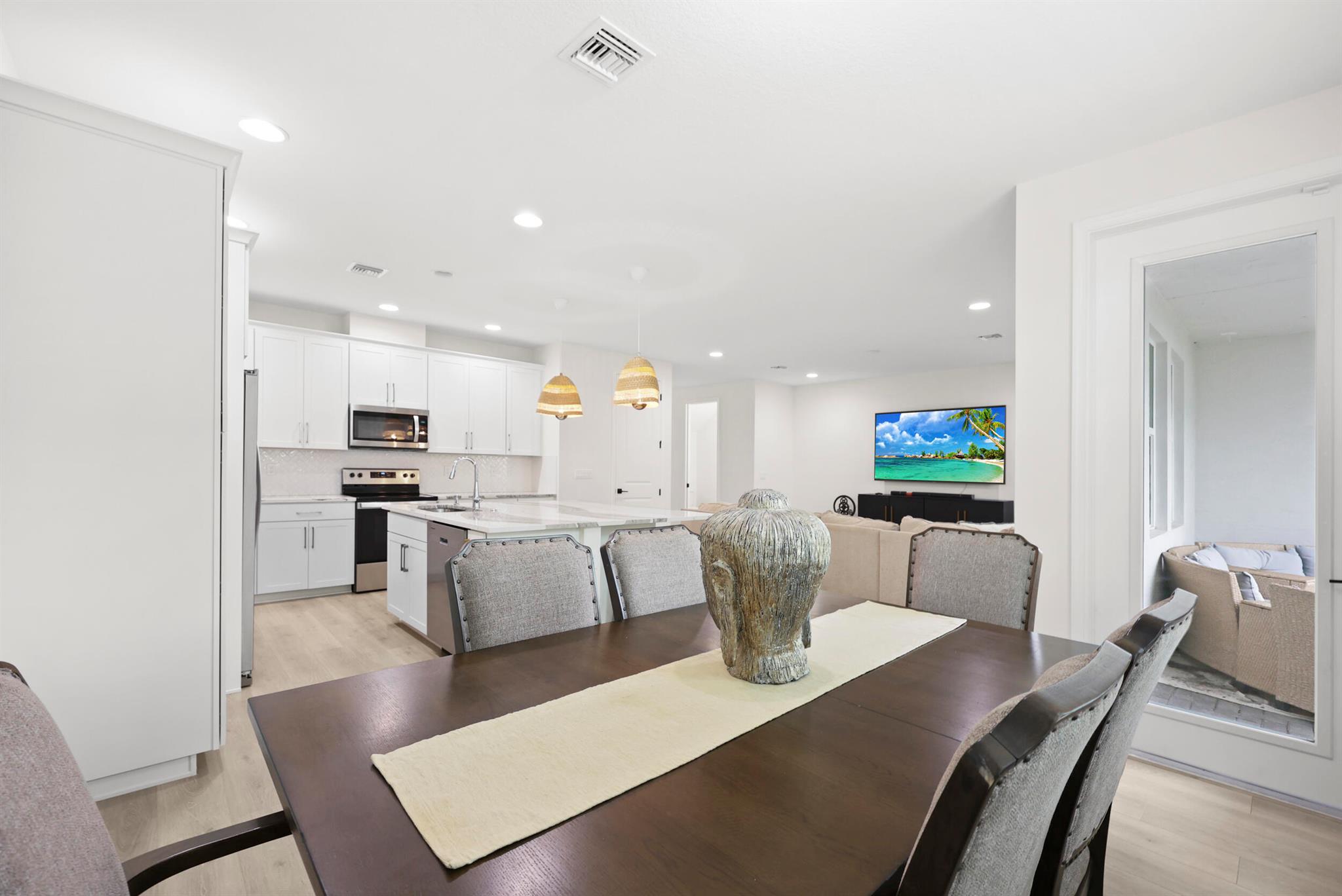 CROSSINGS OF WESTLAKE - Residential Lease