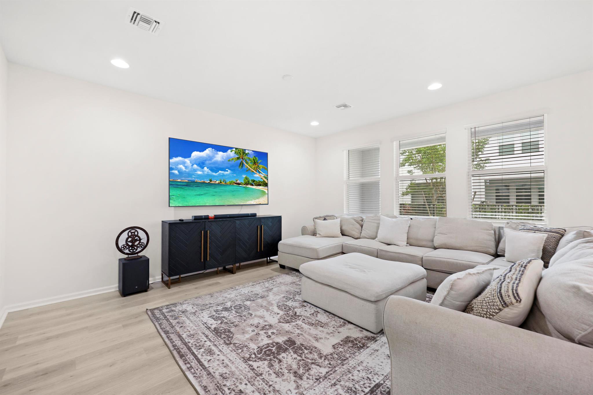 CROSSINGS OF WESTLAKE - Residential Lease