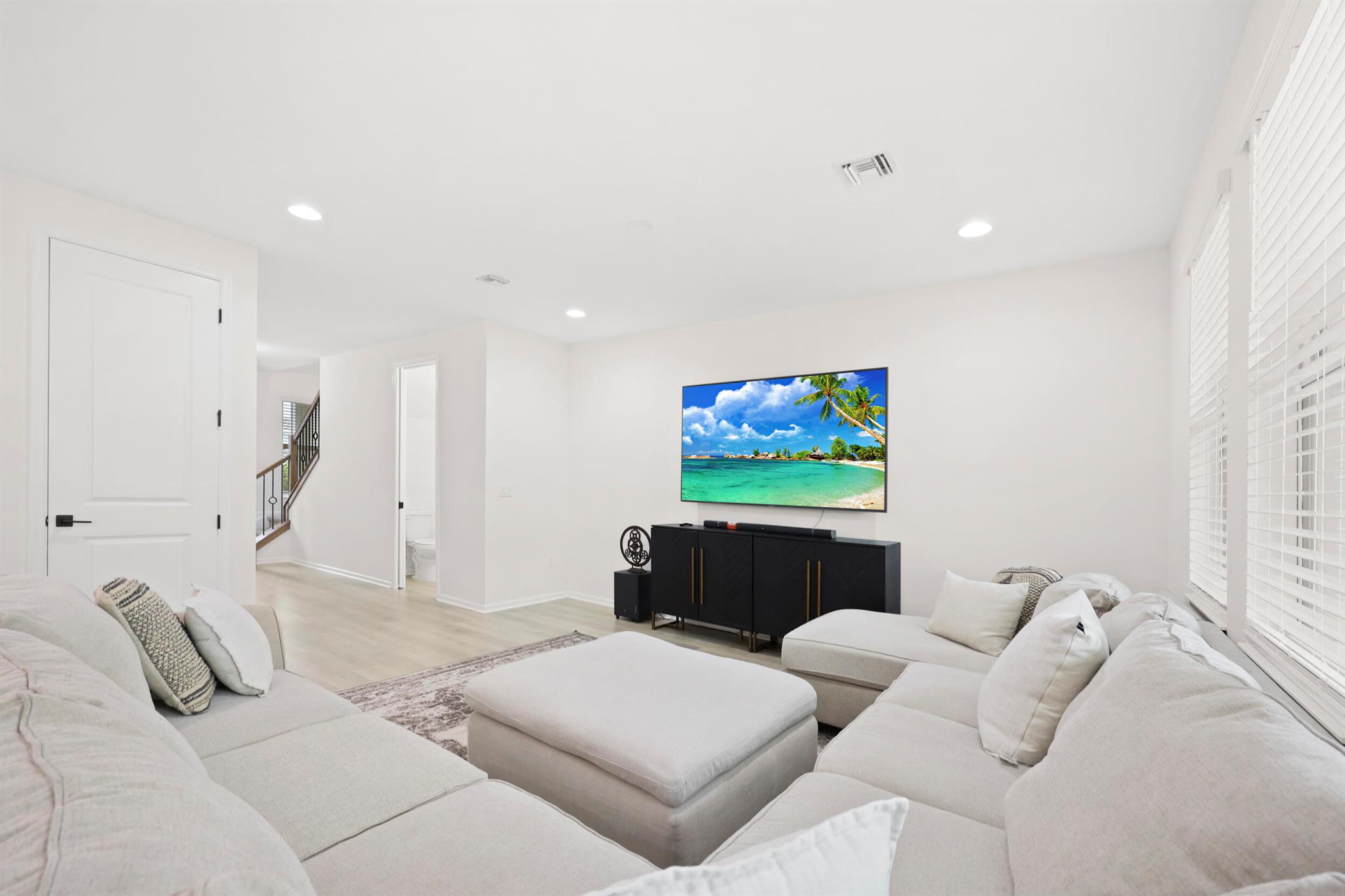 CROSSINGS OF WESTLAKE - Residential Lease