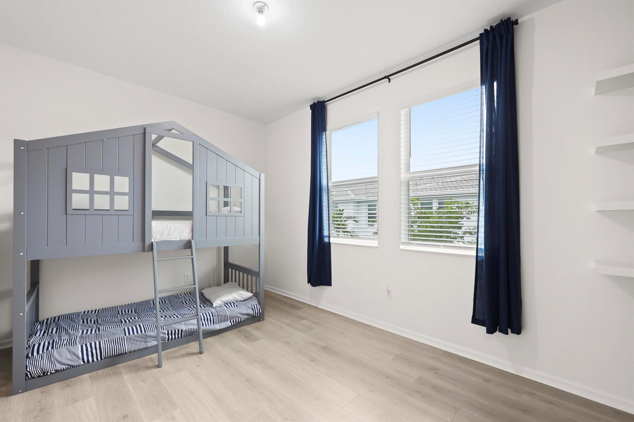 CROSSINGS OF WESTLAKE - Residential Lease