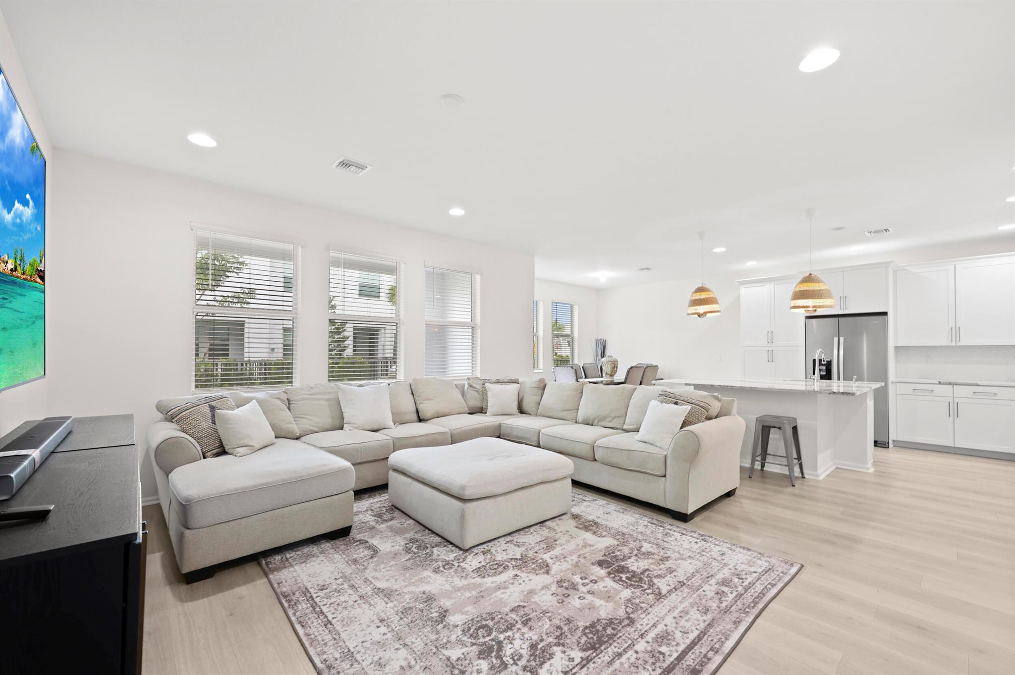 CROSSINGS OF WESTLAKE - Residential Lease