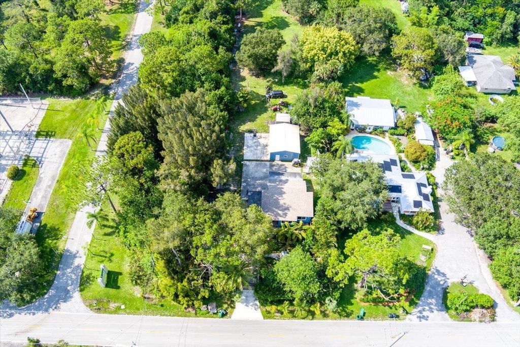 Photo of 646 W Weatherbee Road, Fort Pierce, FL 34982 (MLS # R10964330)