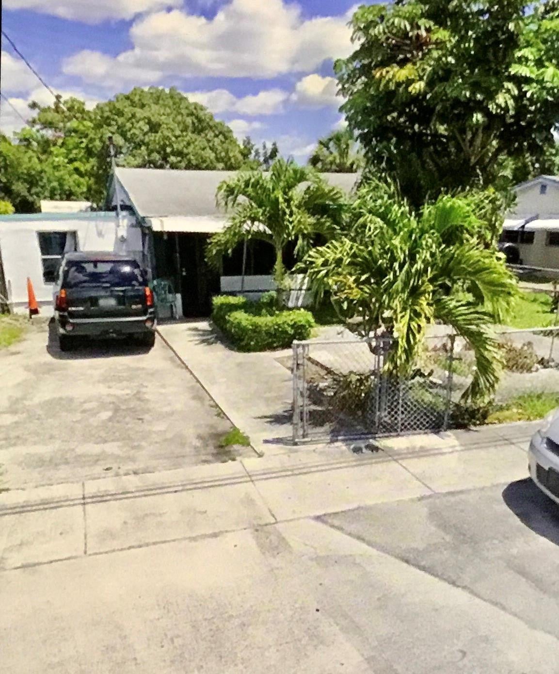5663 Flagler Street, Hollywood FL 33023