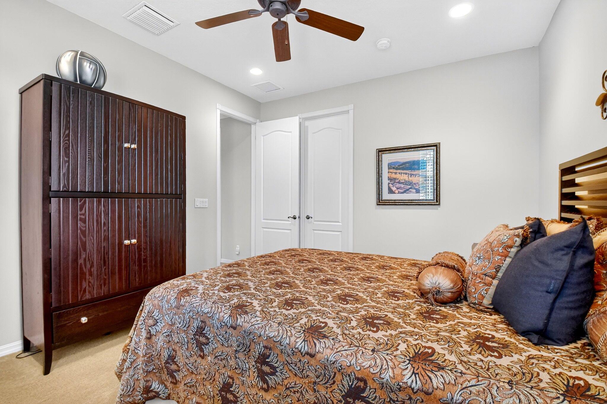 MIZNER FALLS - Residential