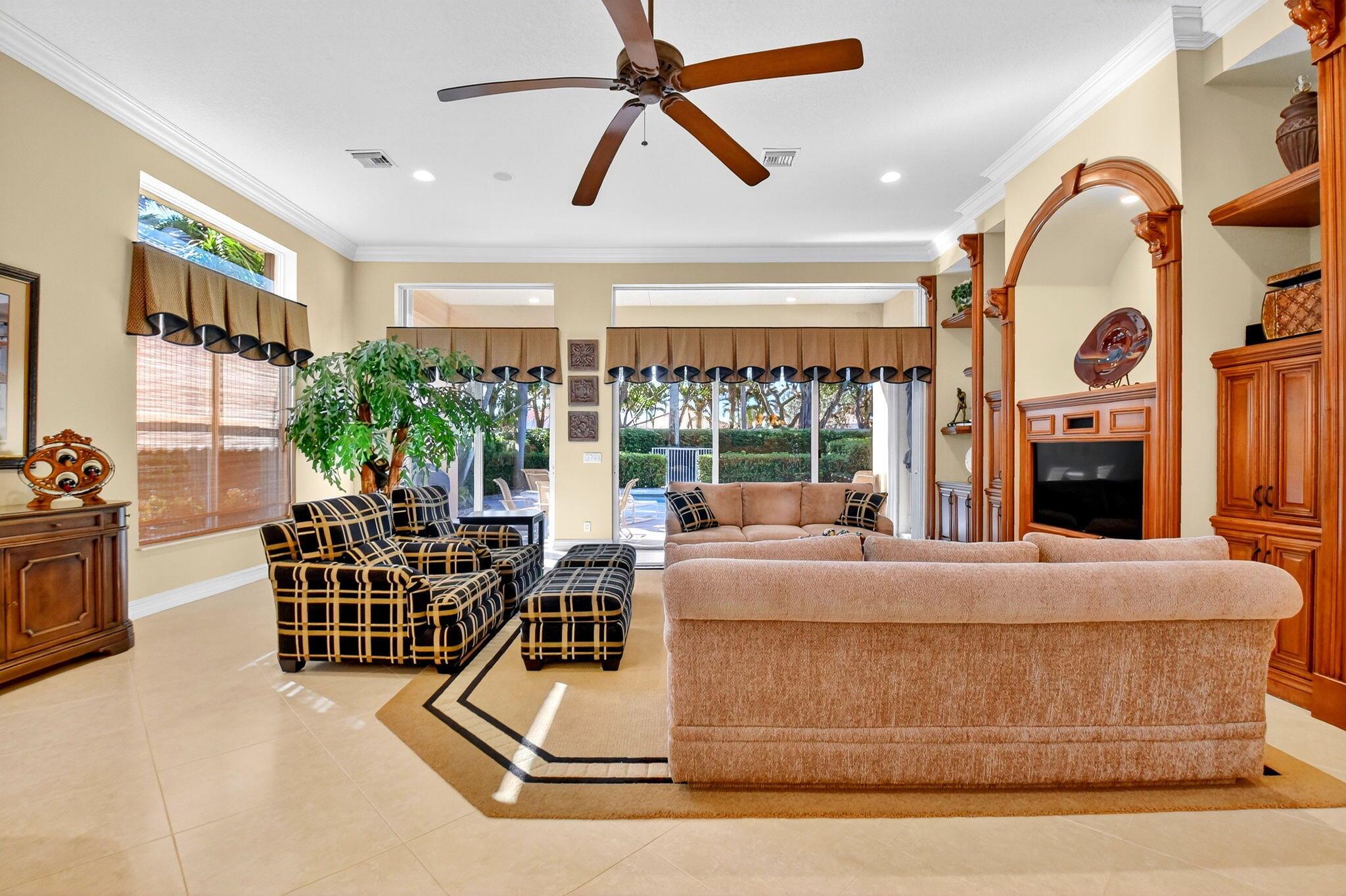 MIZNER FALLS - Residential