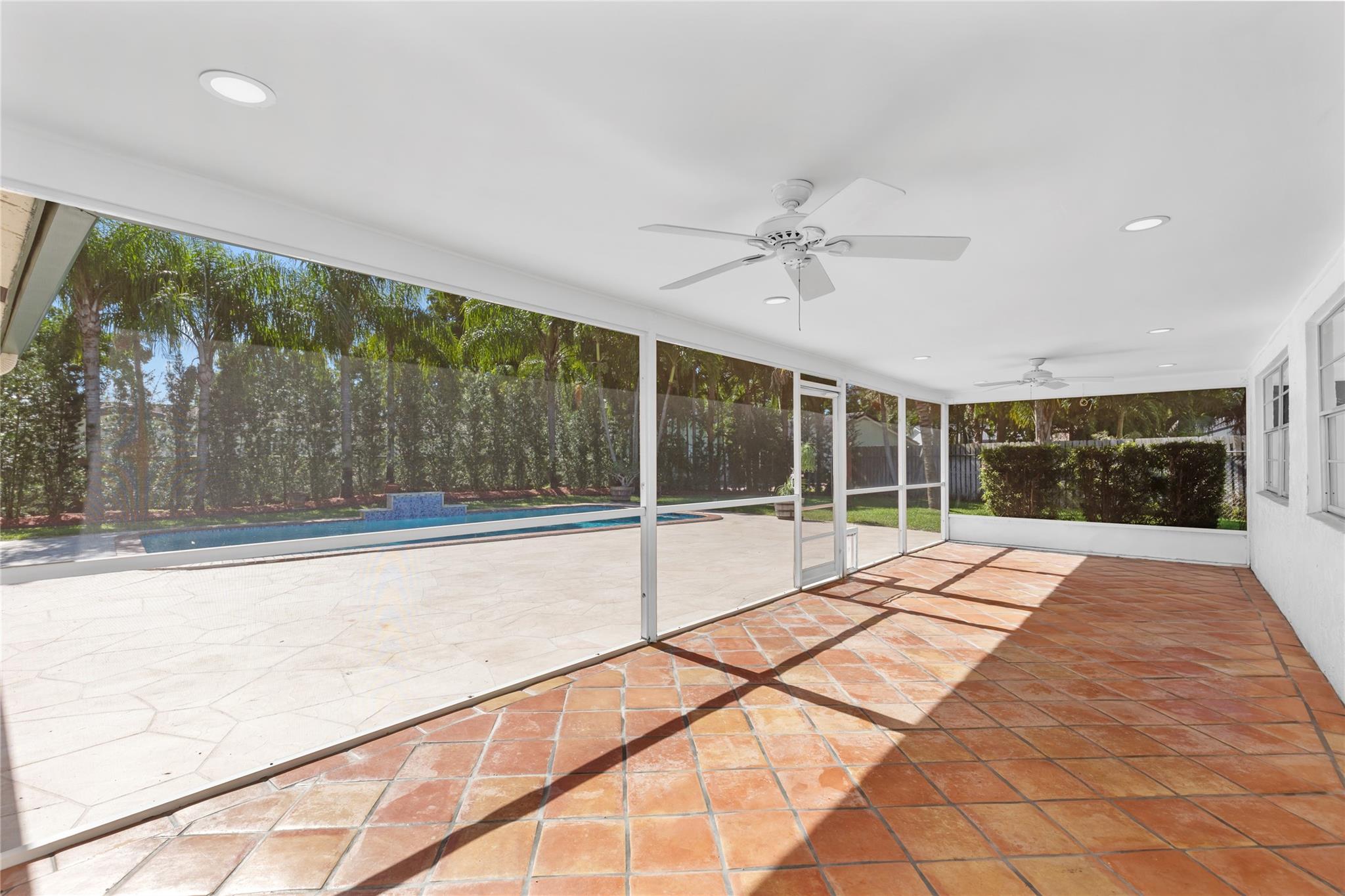 Coral Spgs Country Club - Residential