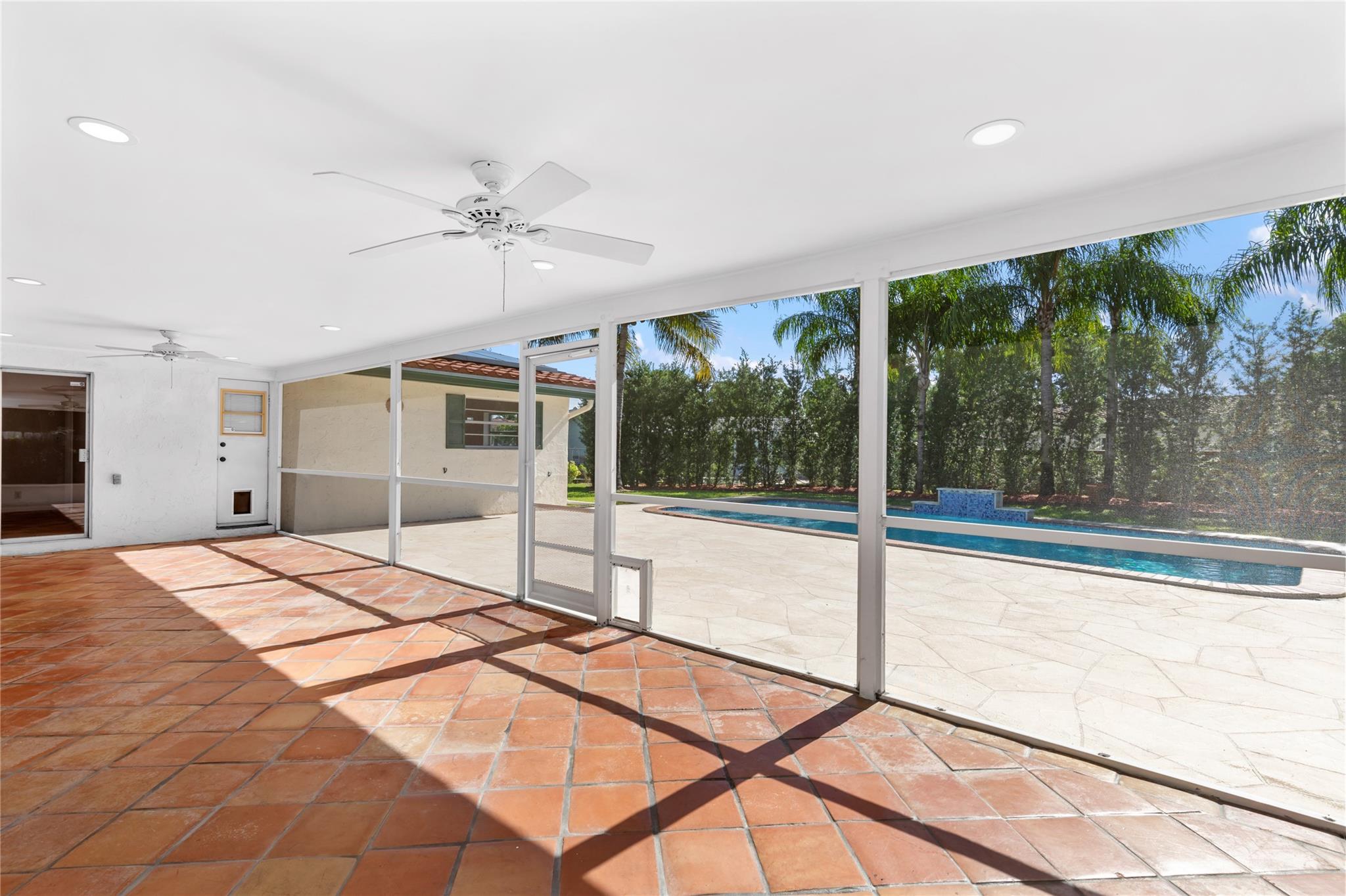 Coral Spgs Country Club - Residential