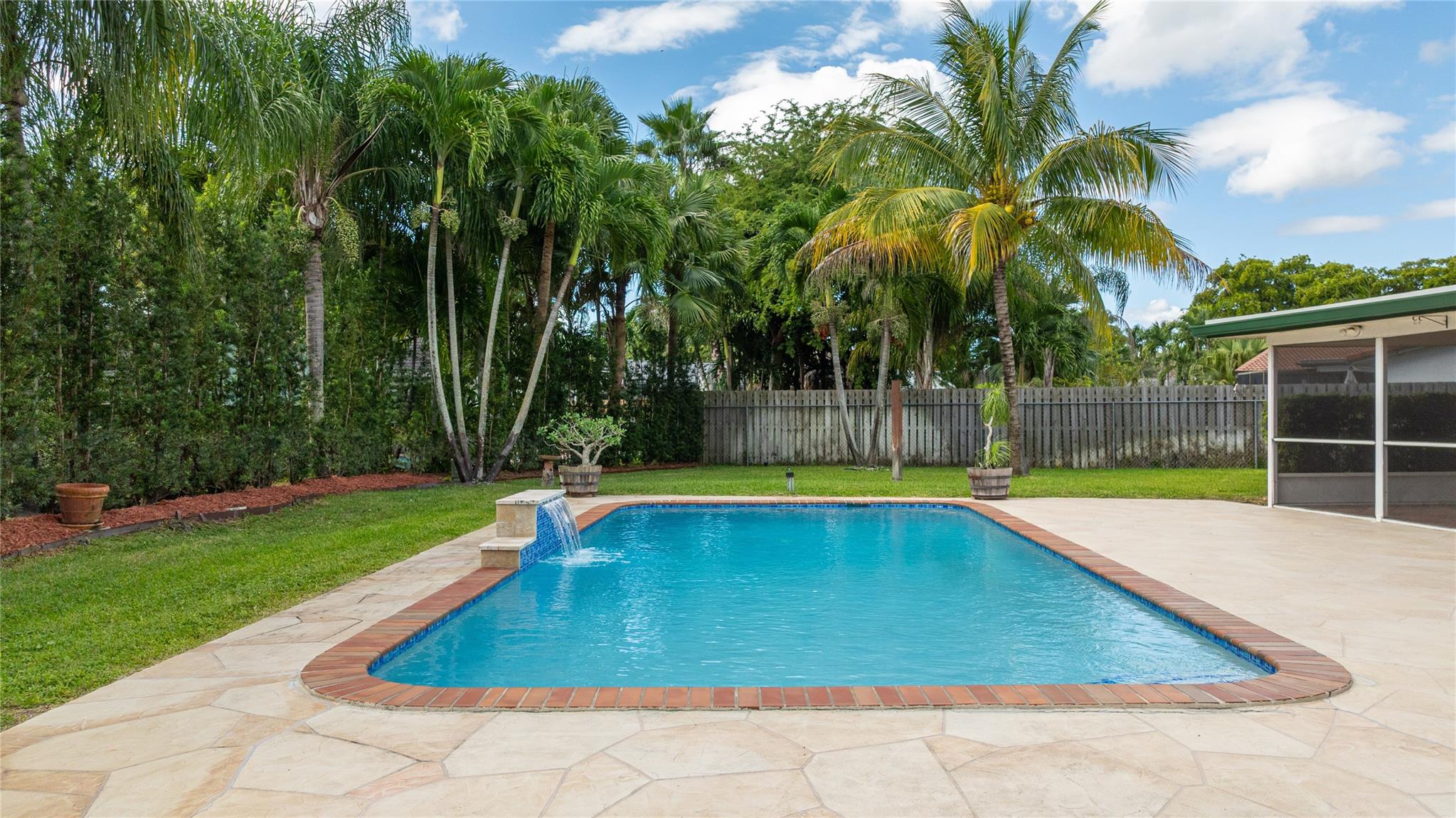Coral Spgs Country Club - Residential