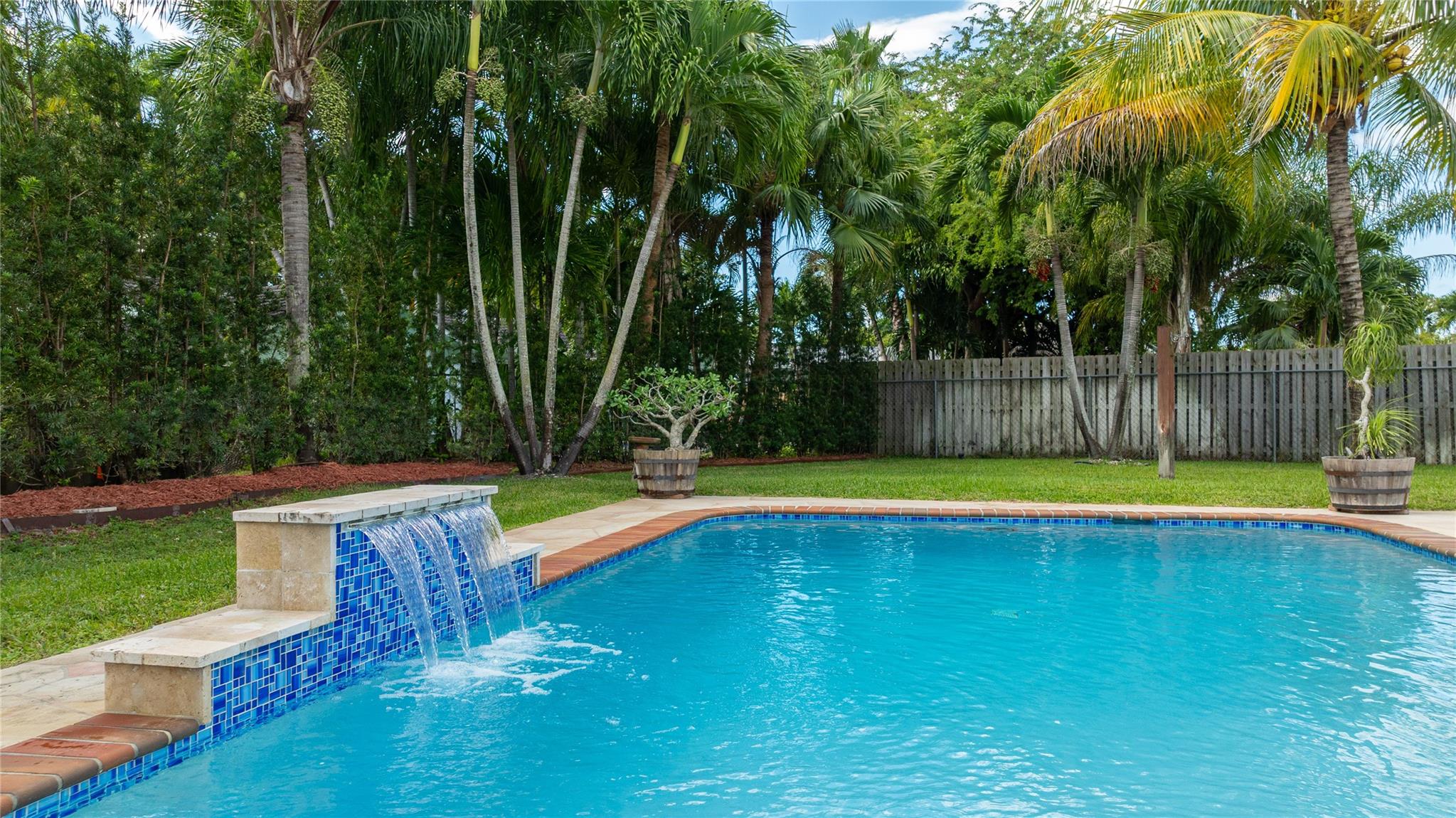 Coral Spgs Country Club - Residential