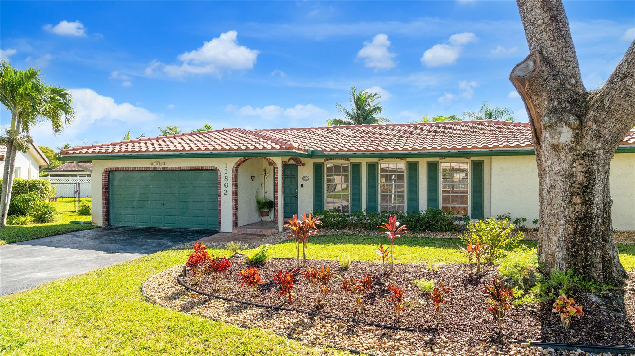 Coral Spgs Country Club - Residential