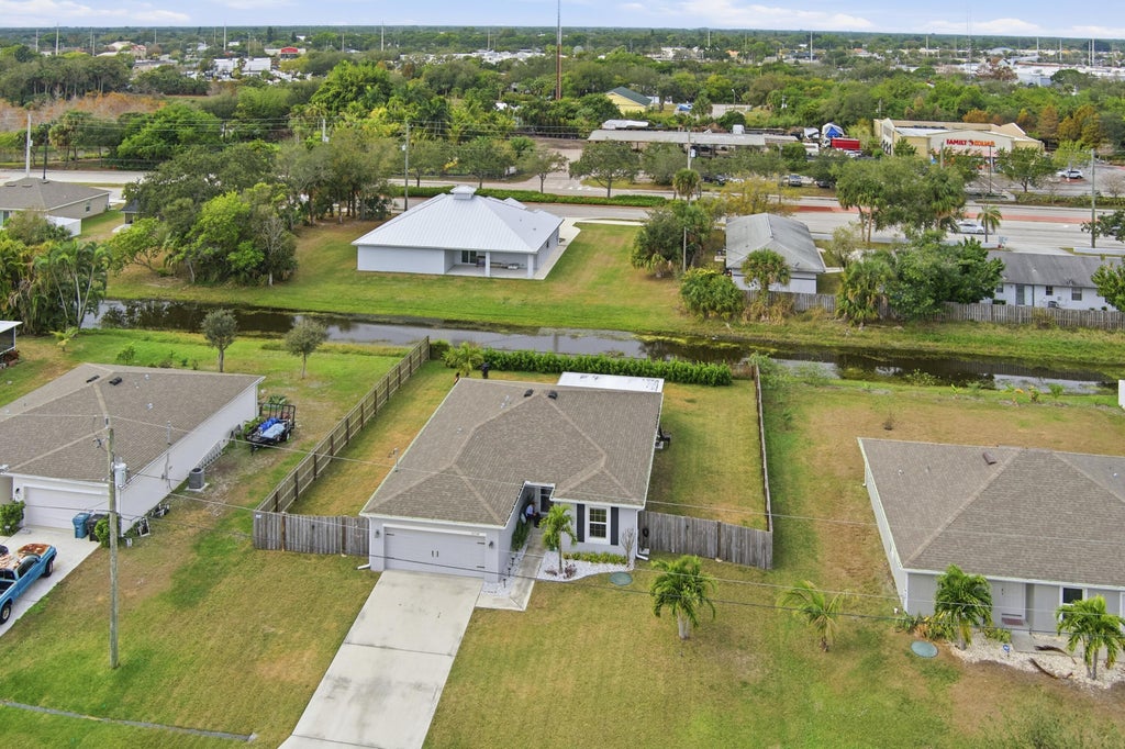 Photo of 2220 SE Lucaya Street, Port Saint Lucie, FL 34952 (MLS # R11154444)