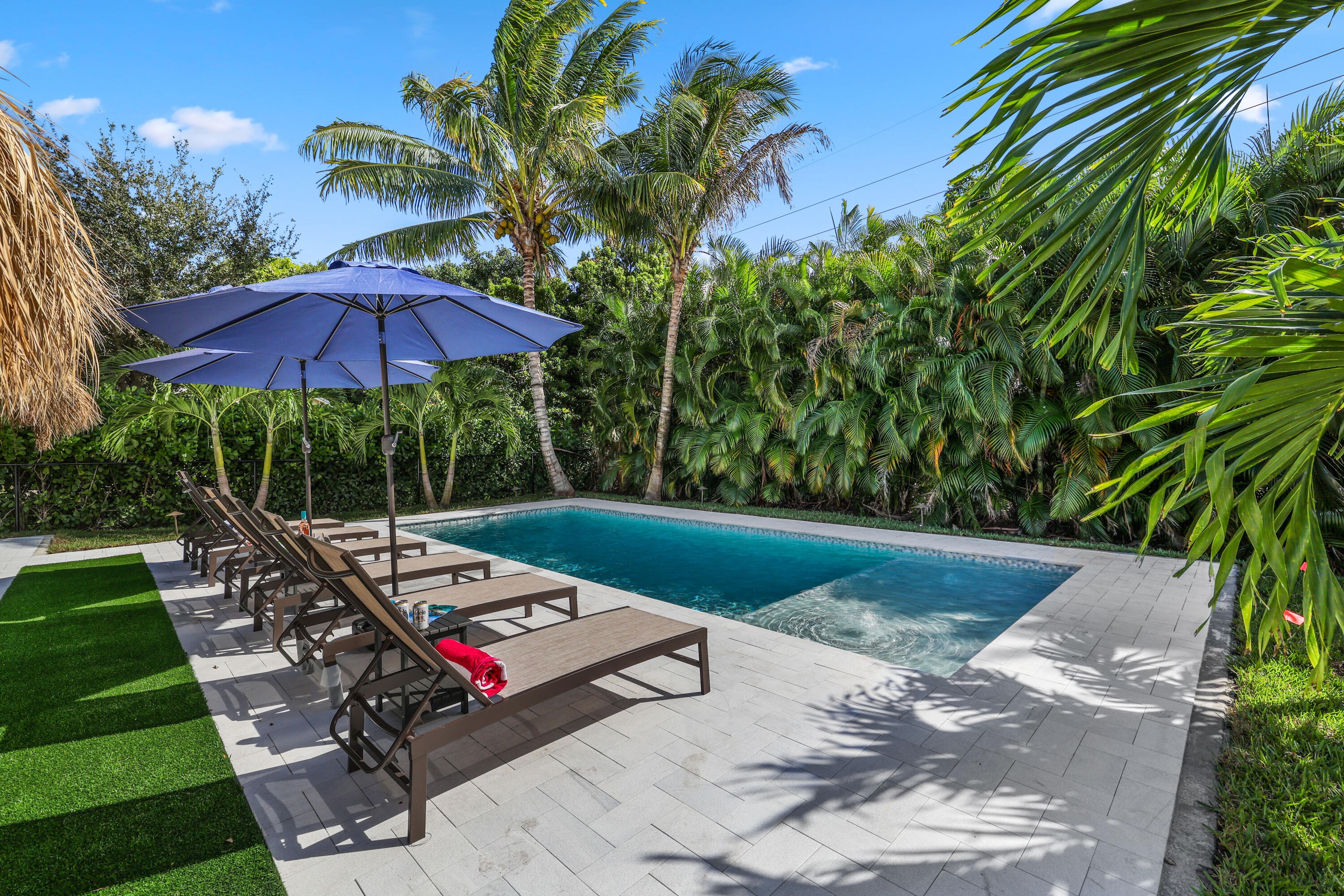 GULFSTREAM ESTATES - Residential