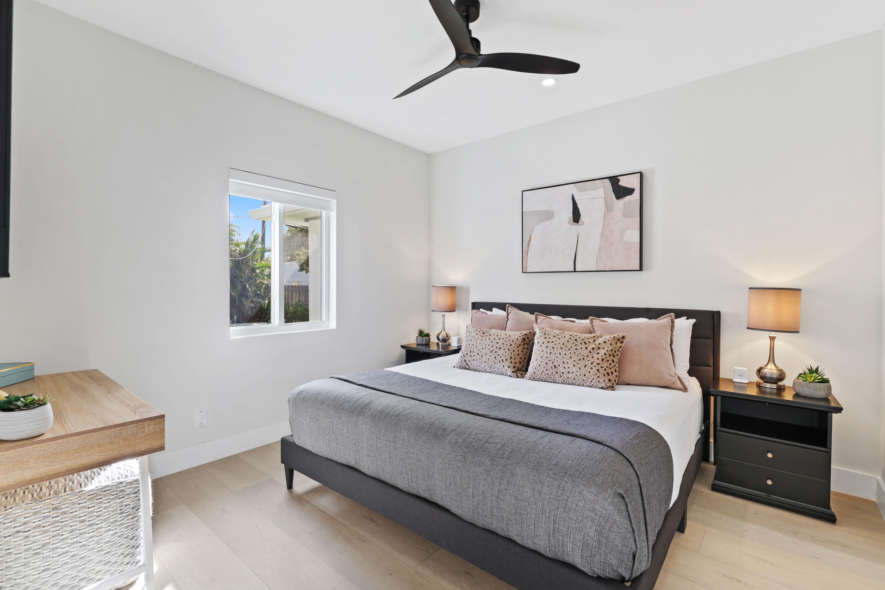 GULFSTREAM ESTATES - Residential