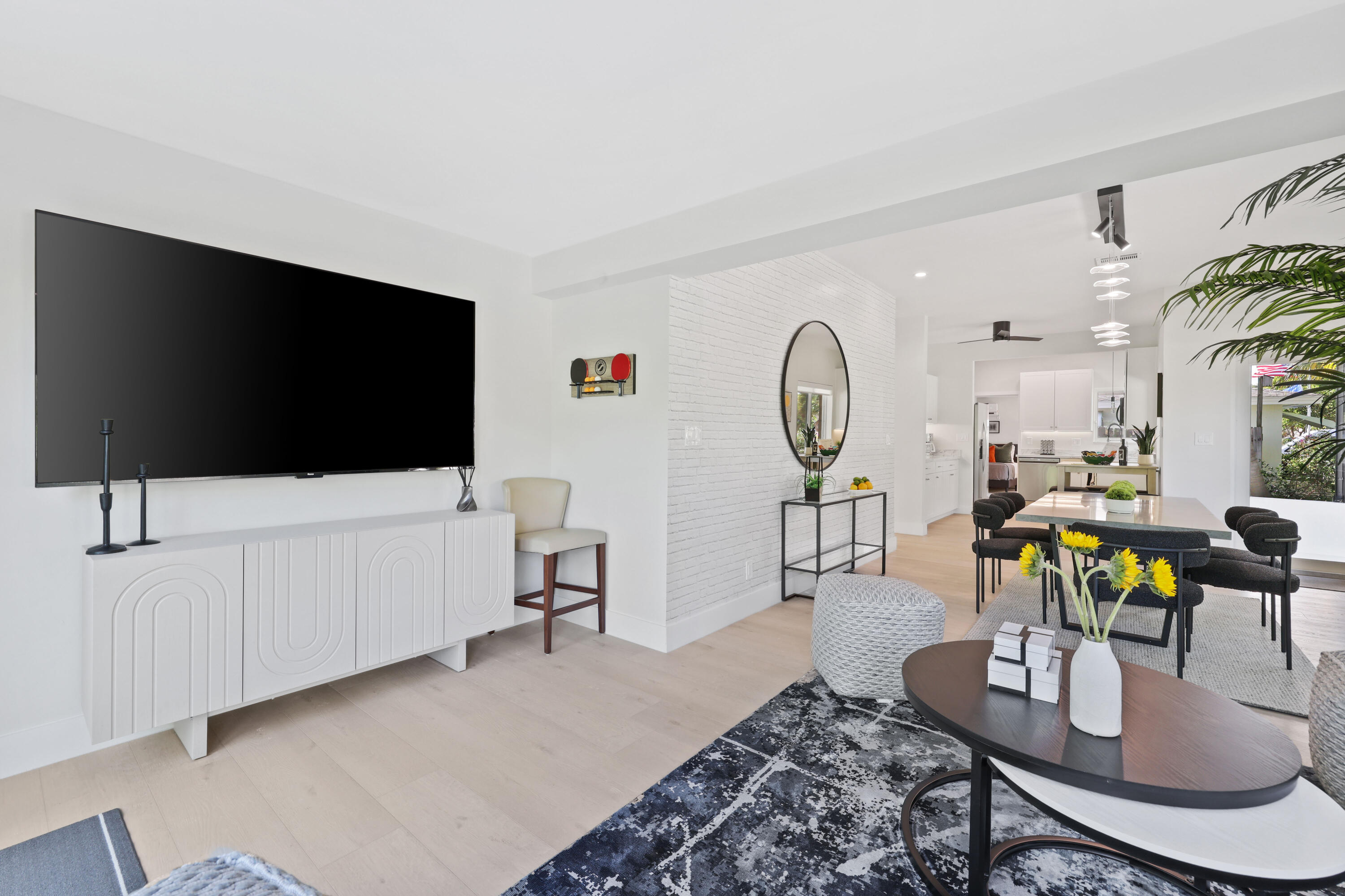 GULFSTREAM ESTATES - Residential