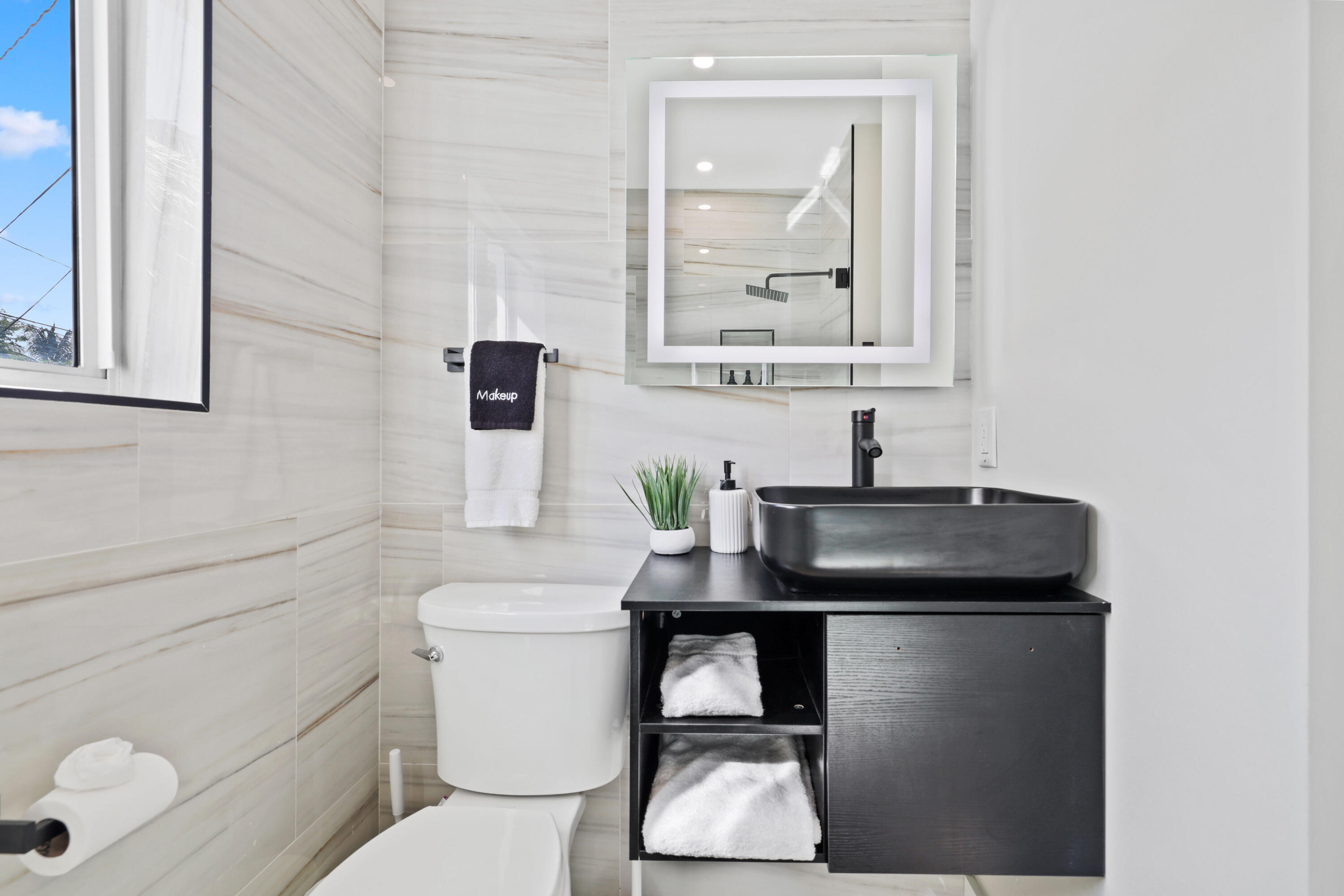 GULFSTREAM ESTATES - Residential